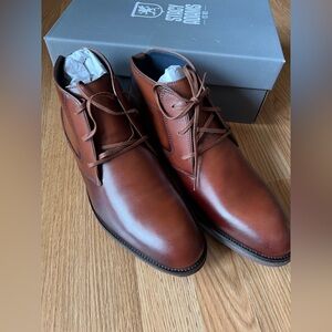Stacy Adams Kyron Mens Chukka Boots Leather Cognac Color Size 11 NIB